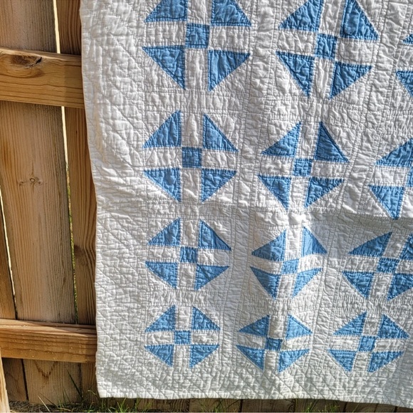 Vintage Quilt - Picture 4 of 7